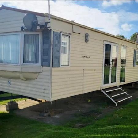 2 Bedroom Caravan With Sea Views Eastchurch Eksteriør billede